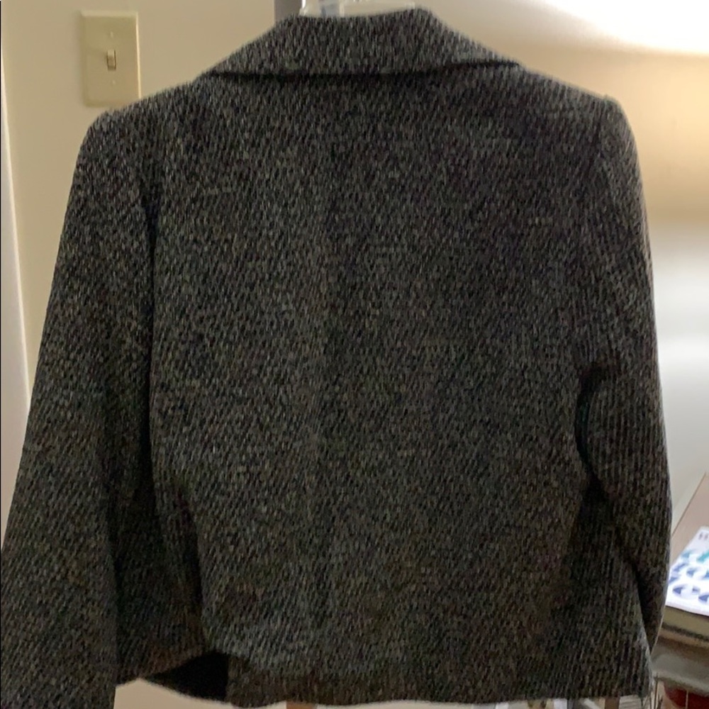Blazer - Picture 5 of 6